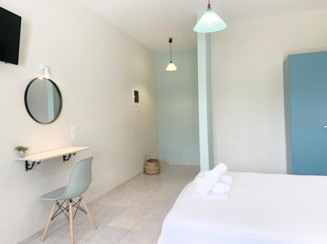 פיניקונטה Ilias Apartments מראה חיצוני תמונה