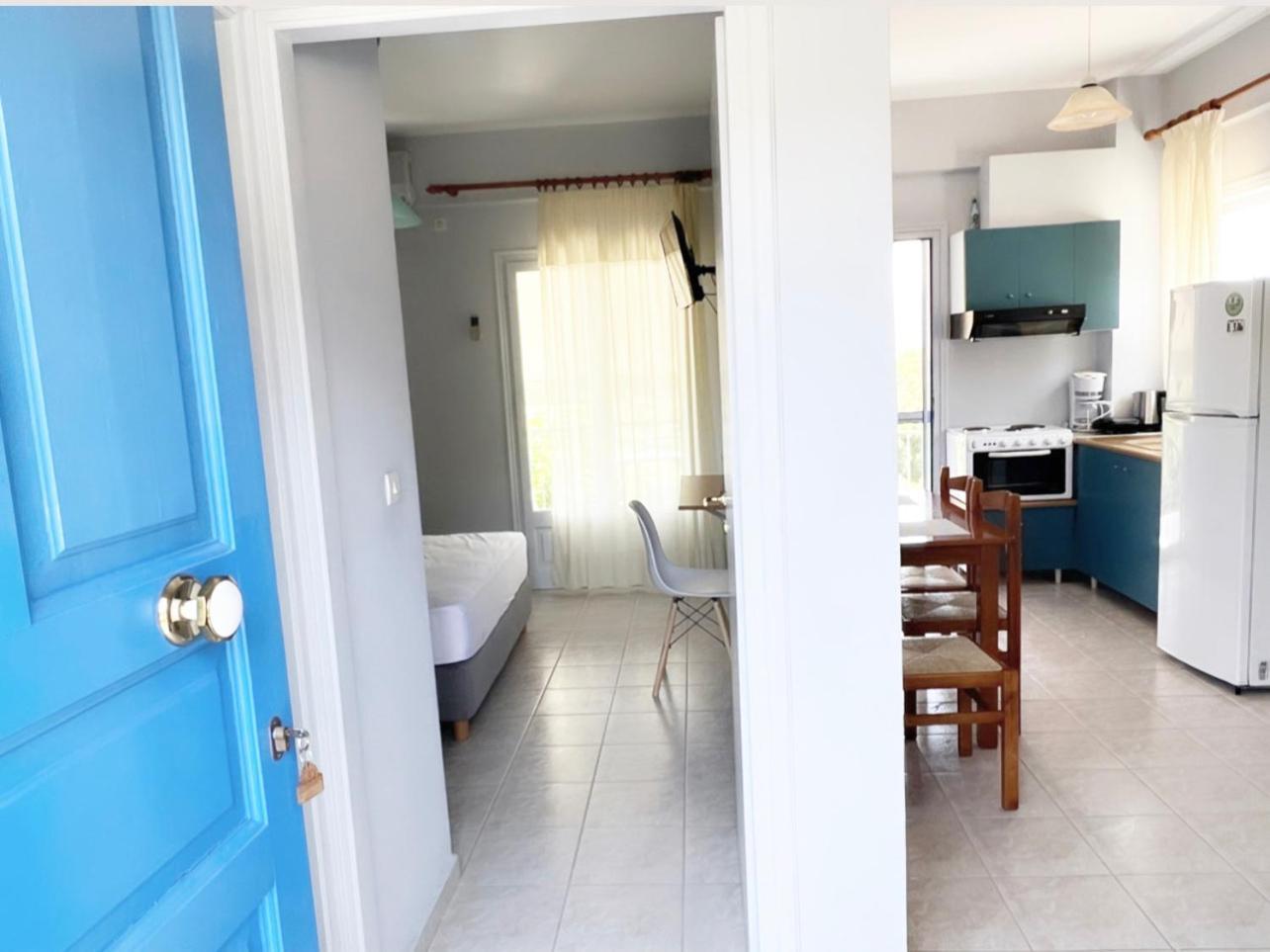 פיניקונטה Ilias Apartments מראה חיצוני תמונה
