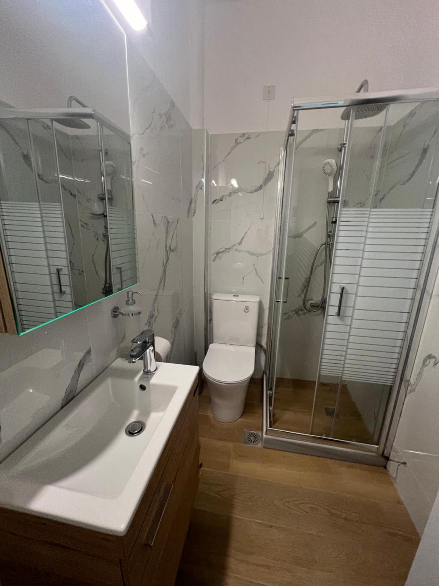 פיניקונטה Ilias Apartments מראה חיצוני תמונה