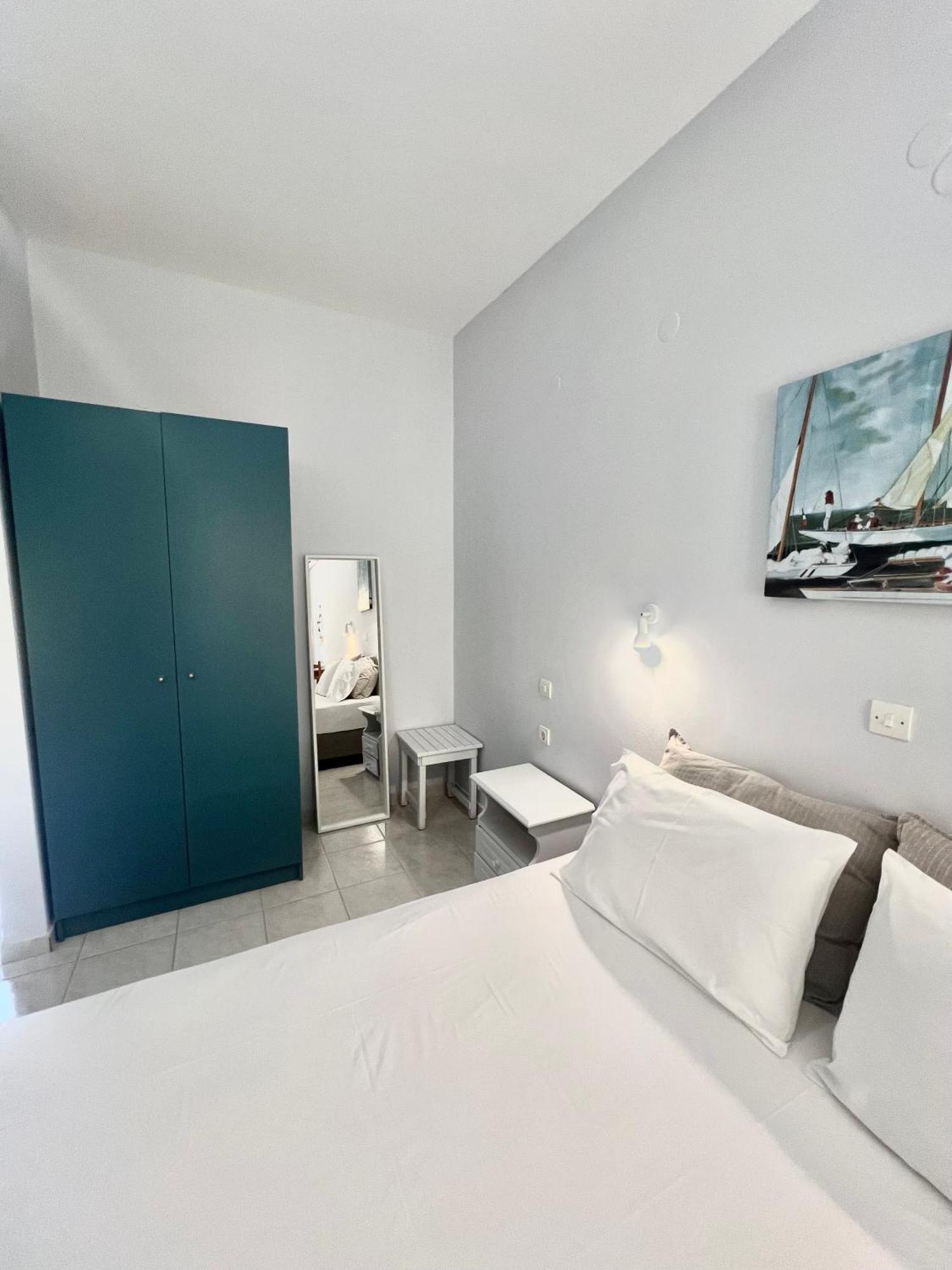 פיניקונטה Ilias Apartments מראה חיצוני תמונה